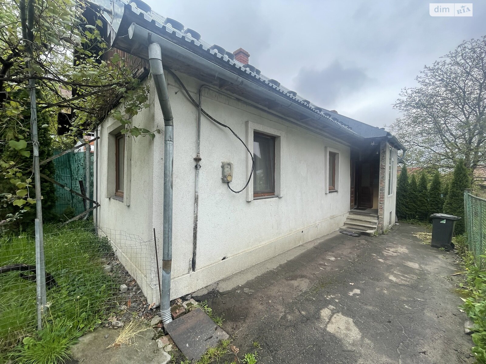 одноэтажный дом с отоплением, 80 кв. м, дерево и кирпич. Продажа в Дрогобыче фото 1 одноэтажный дом с отоплением, 80 кв. м, дерево и кирпич. Продажа в Дрогобыче фото 1