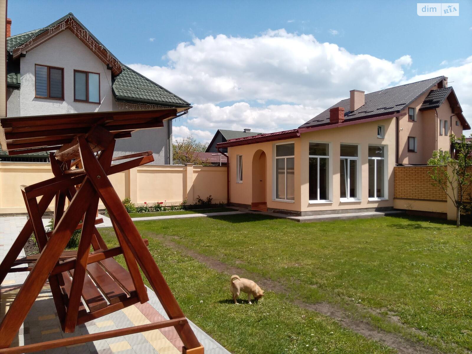 трехэтажный дом с мансардой, 200 кв. м, пеноблок. Продажа в Дрогобыче район Дрогобыч фото 1