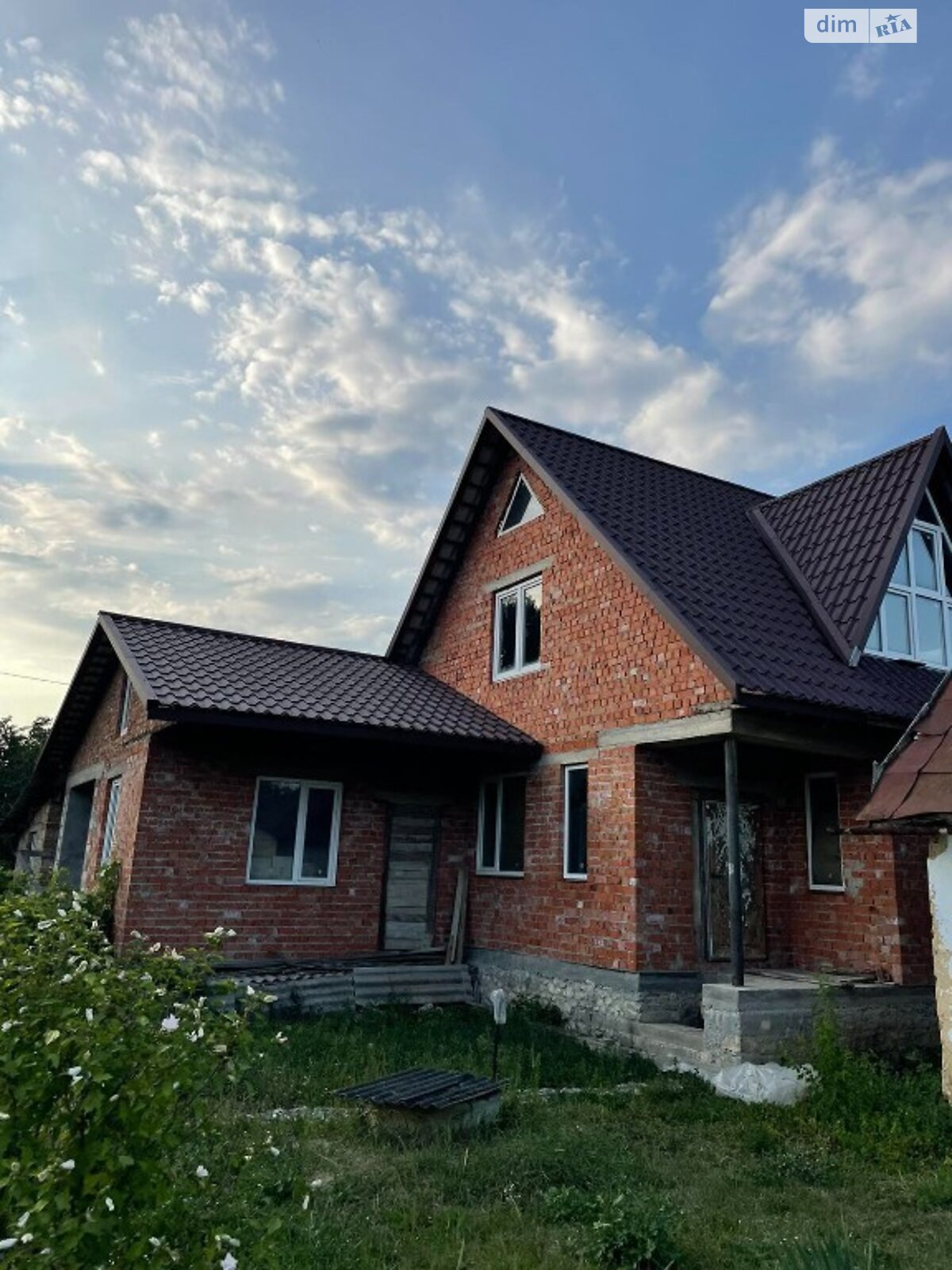 двухэтажный дом с мансардой, 130 кв. м, кирпич. Продажа в Дунаевцах район Дунаевцы фото 1