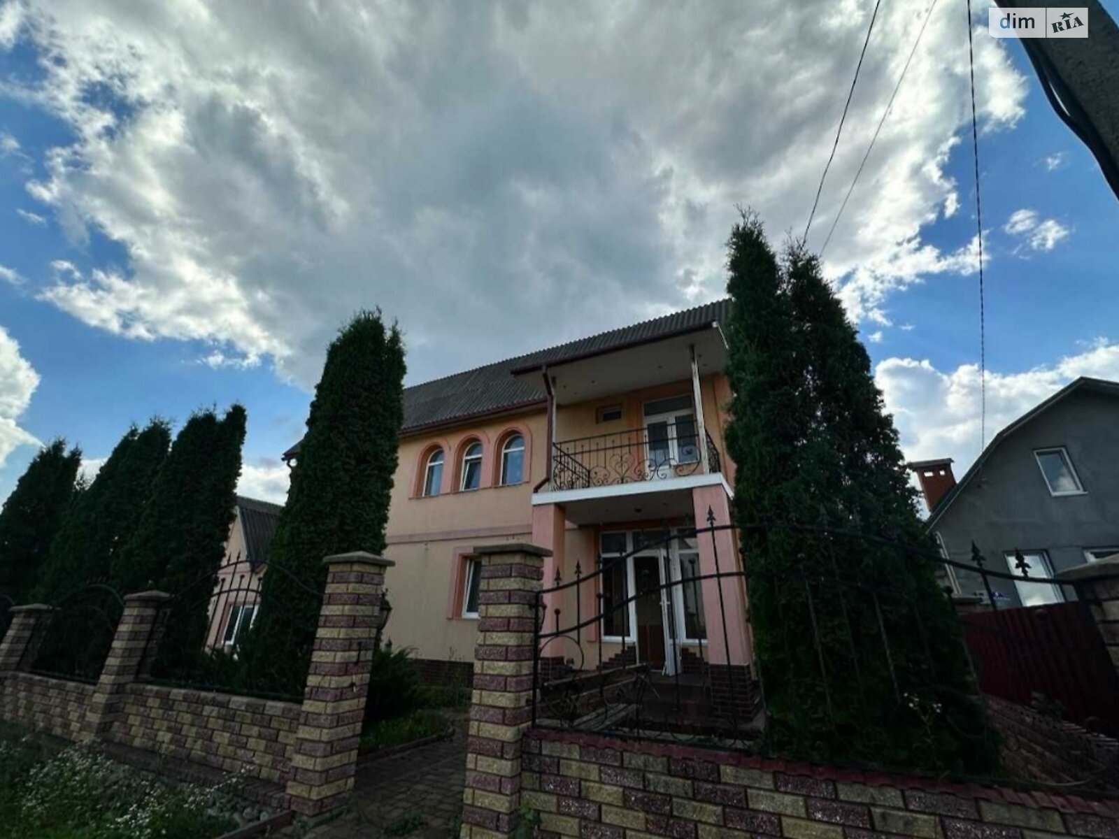 двухэтажный дом с верандой, 200 кв. м, кирпич. Продажа в Дунаевцах район Дунаевцы фото 1 двухэтажный дом с верандой, 200 кв. м, кирпич. Продажа в Дунаевцах район Дунаевцы фото 1