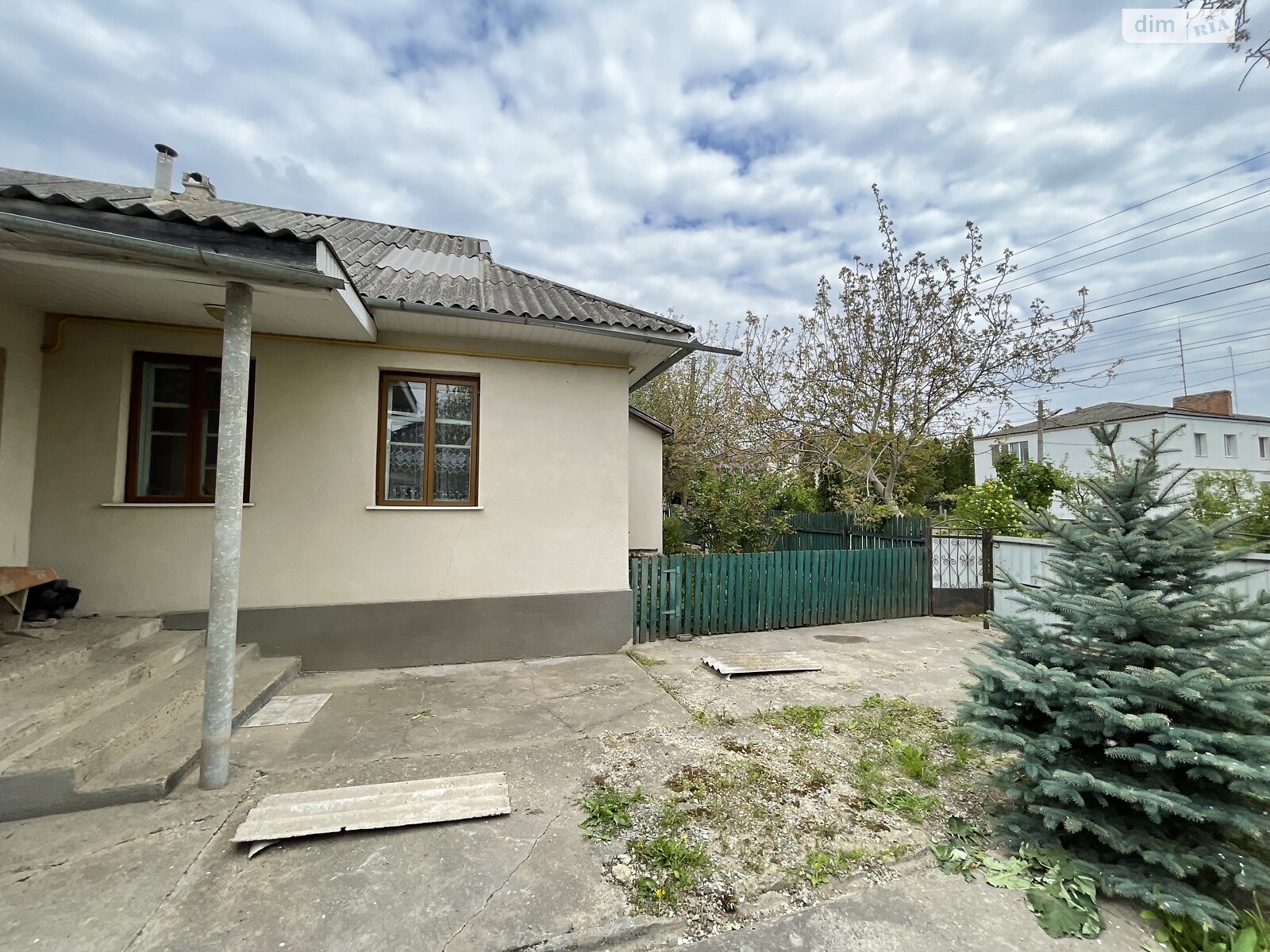 одноэтажный дом с верандой, 9.9 кв. м, кирпич. Продажа в Дунаевцах район Дунаевцы фото 1 одноэтажный дом с верандой, 9.9 кв. м, кирпич. Продажа в Дунаевцах район Дунаевцы фото 1