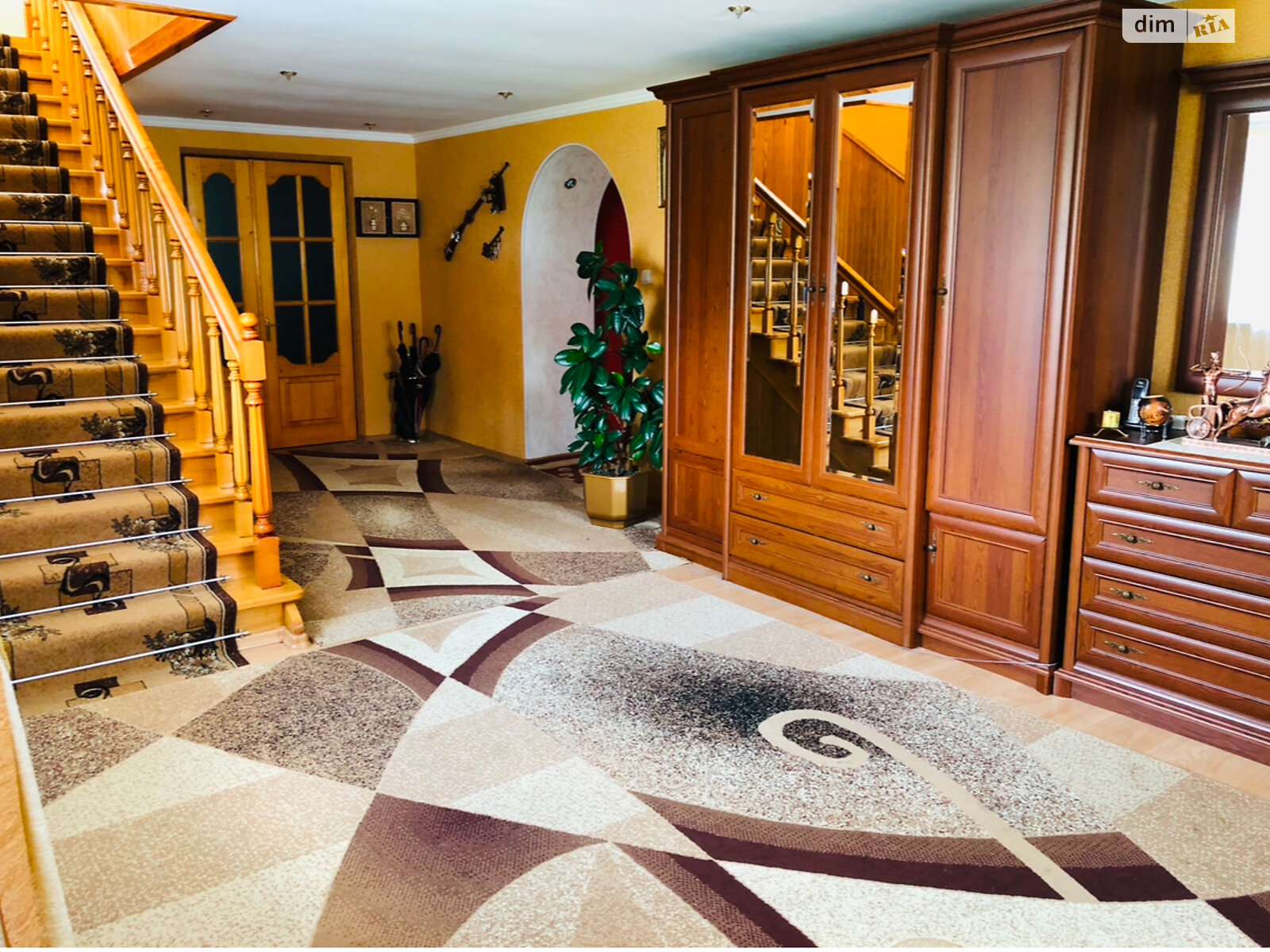 двухэтажный дом с гаражом, 329 кв. м, кирпич. Продажа в Дунаевцах фото 1 двухэтажный дом с гаражом, 329 кв. м, кирпич. Продажа в Дунаевцах фото 1