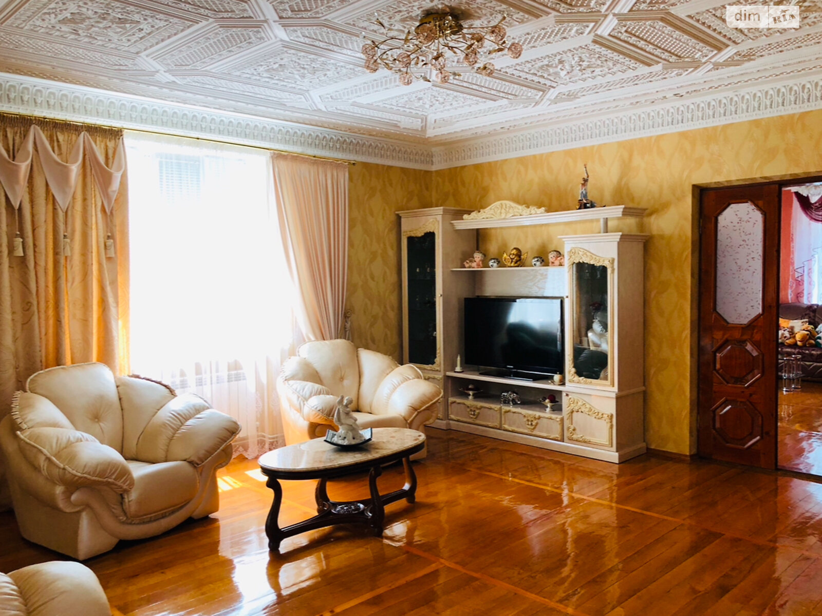 двухэтажный дом с гаражом, 329 кв. м, кирпич. Продажа в Дунаевцах фото 1 двухэтажный дом с гаражом, 329 кв. м, кирпич. Продажа в Дунаевцах фото 1
