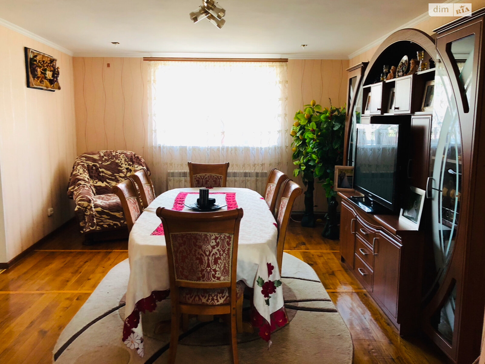 двухэтажный дом с гаражом, 329 кв. м, кирпич. Продажа в Дунаевцах фото 1 двухэтажный дом с гаражом, 329 кв. м, кирпич. Продажа в Дунаевцах фото 1