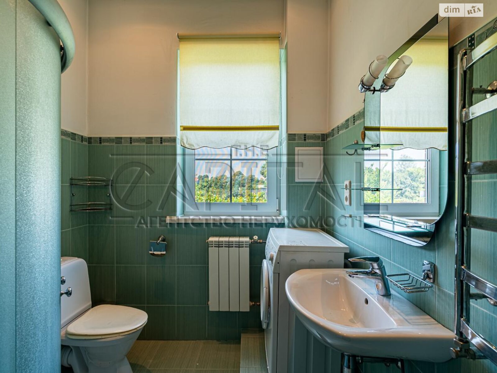 трехэтажный дом с гаражом, 500 кв. м, кирпич. Продажа в Евминке фото 1