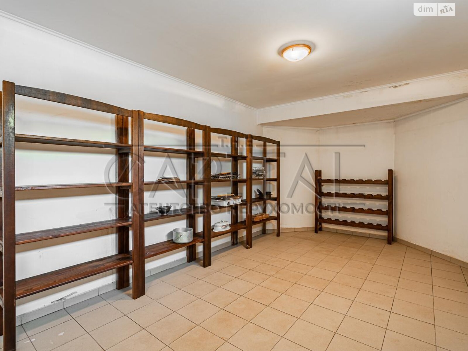 трехэтажный дом с гаражом, 500 кв. м, кирпич. Продажа в Евминке фото 1