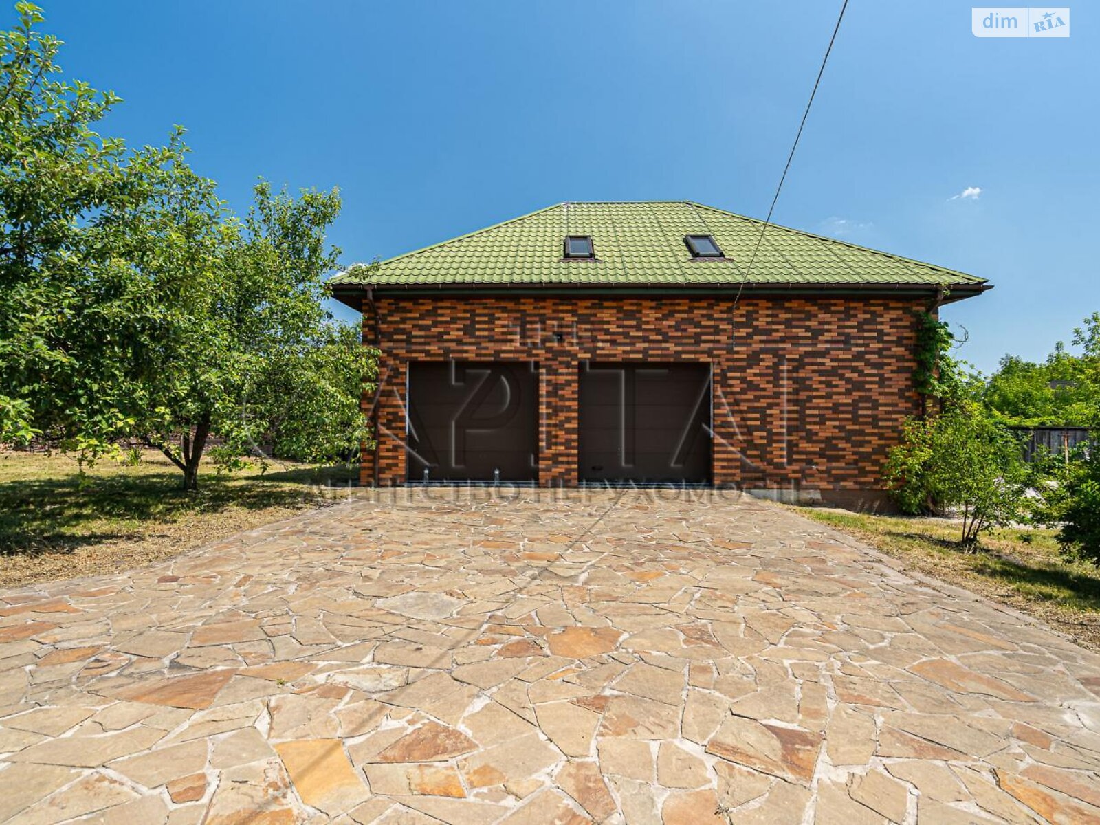 трехэтажный дом с гаражом, 500 кв. м, кирпич. Продажа в Евминке фото 1