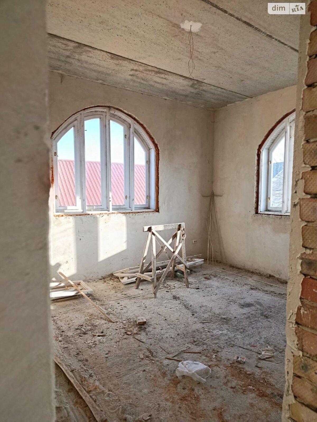 трехэтажный дом, 494 кв. м, кирпич. Продажа в Езуполе фото 1 трехэтажный дом, 494 кв. м, кирпич. Продажа в Езуполе фото 1