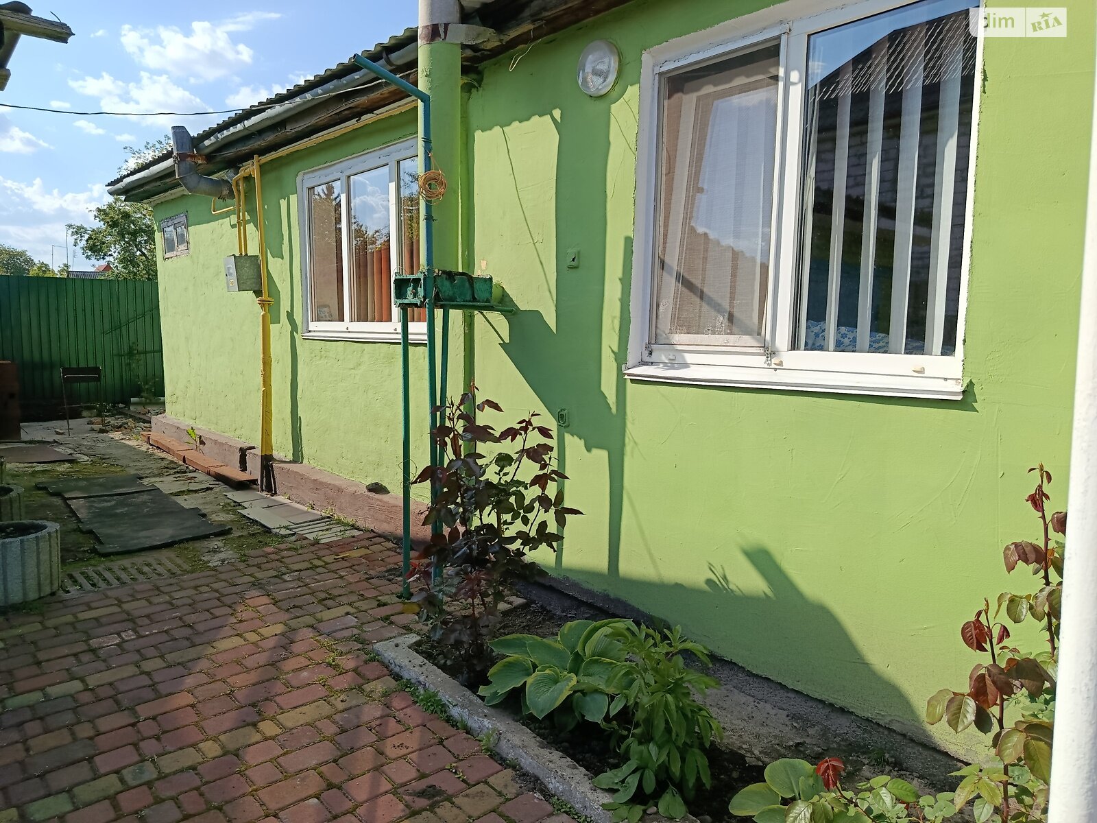 одноэтажный дом с гаражом, 70 кв. м, блочно-кирпичный. Продажа в Фастове район Фастов фото 1 одноэтажный дом с гаражом, 70 кв. м, блочно-кирпичный. Продажа в Фастове район Фастов фото 1