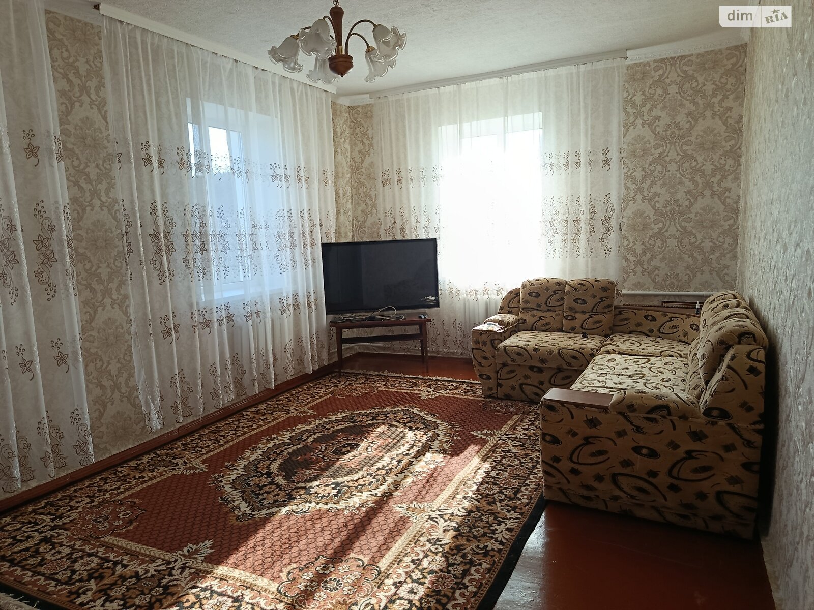одноэтажный дом с гаражом, 70 кв. м, блочно-кирпичный. Продажа в Фастове район Фастов фото 1 одноэтажный дом с гаражом, 70 кв. м, блочно-кирпичный. Продажа в Фастове район Фастов фото 1