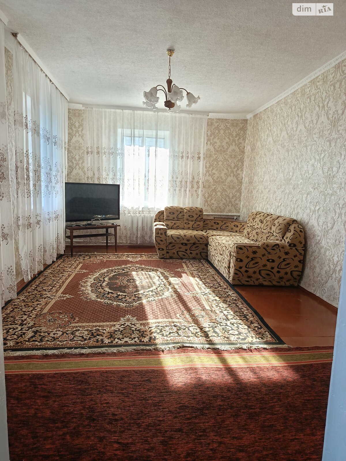одноэтажный дом с гаражом, 70 кв. м, блочно-кирпичный. Продажа в Фастове район Фастов фото 1 одноэтажный дом с гаражом, 70 кв. м, блочно-кирпичный. Продажа в Фастове район Фастов фото 1