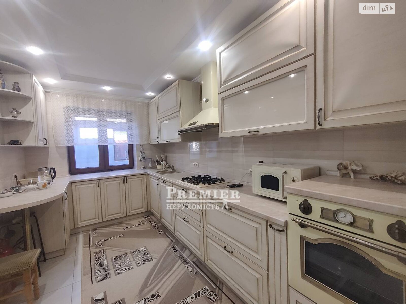 двоповерховий будинок з гаражем, 138.8 кв. м, цегла. Продаж у Фонтанці фото 1 двоповерховий будинок з гаражем, 138.8 кв. м, цегла. Продаж у Фонтанці фото 1