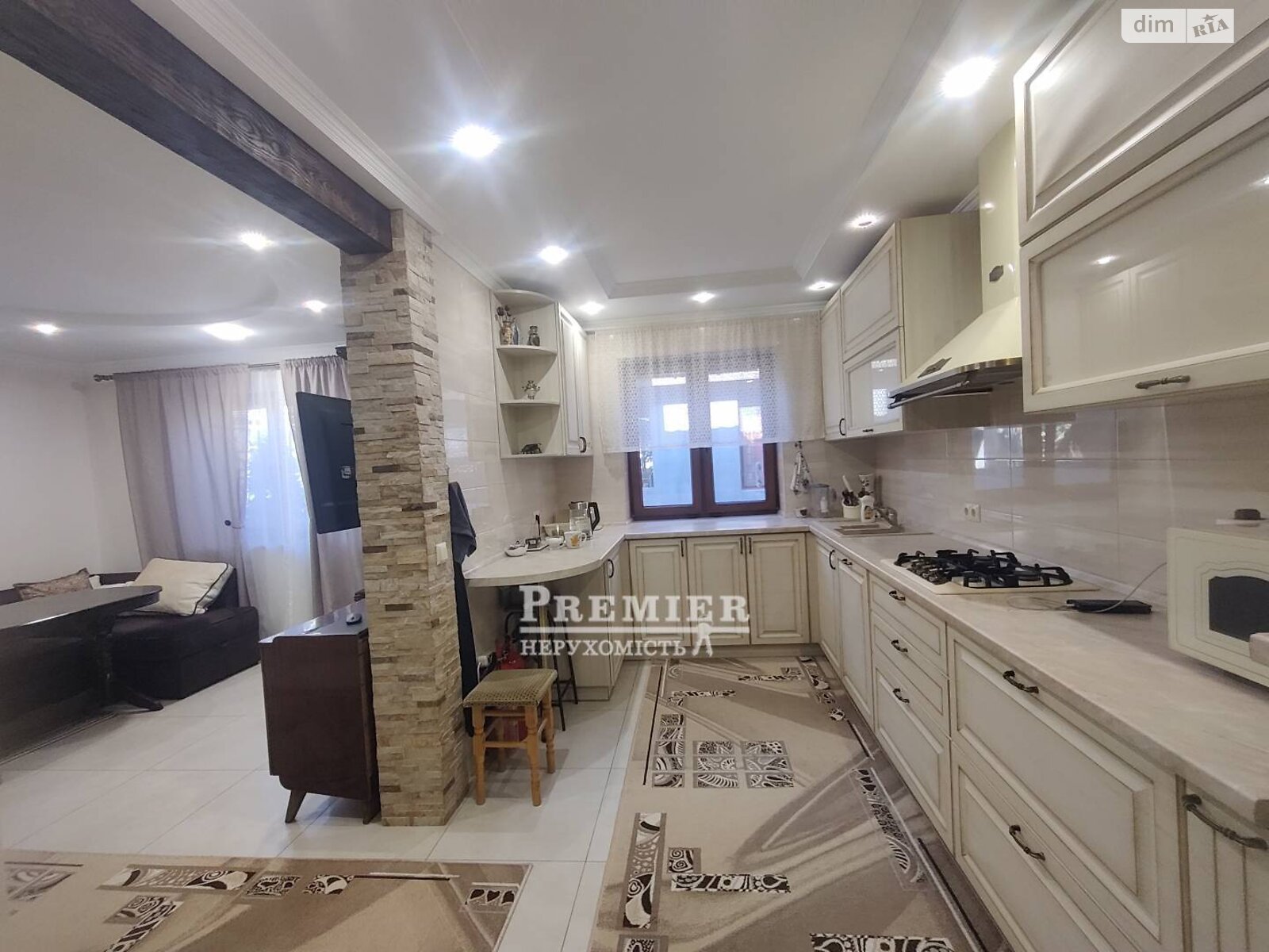 двоповерховий будинок з гаражем, 138.8 кв. м, цегла. Продаж у Фонтанці фото 1 двоповерховий будинок з гаражем, 138.8 кв. м, цегла. Продаж у Фонтанці фото 1