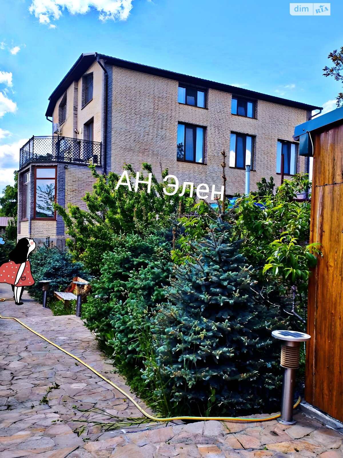 триповерховий будинок з меблями, 535 кв. м, ракушняк. Продаж у Фонтанці фото 1 триповерховий будинок з меблями, 535 кв. м, ракушняк. Продаж у Фонтанці фото 1