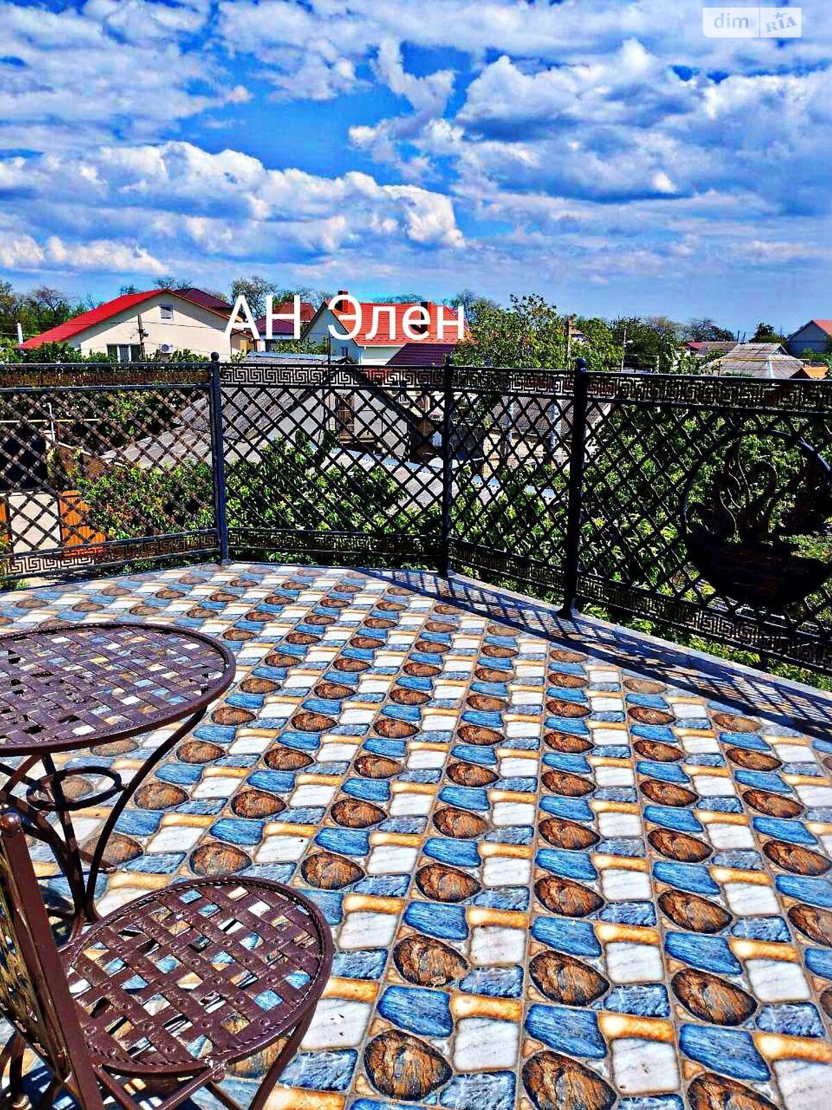 триповерховий будинок з меблями, 535 кв. м, ракушняк. Продаж у Фонтанці фото 1 триповерховий будинок з меблями, 535 кв. м, ракушняк. Продаж у Фонтанці фото 1