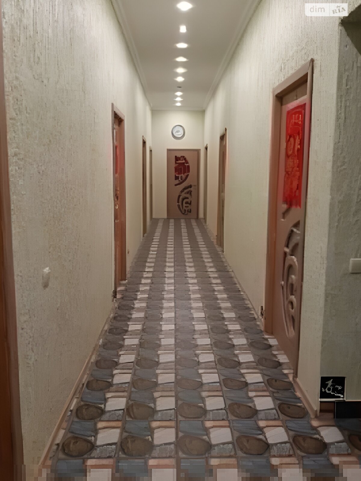 триповерховий будинок з меблями, 535 кв. м, ракушняк. Продаж у Фонтанці фото 1 триповерховий будинок з меблями, 535 кв. м, ракушняк. Продаж у Фонтанці фото 1