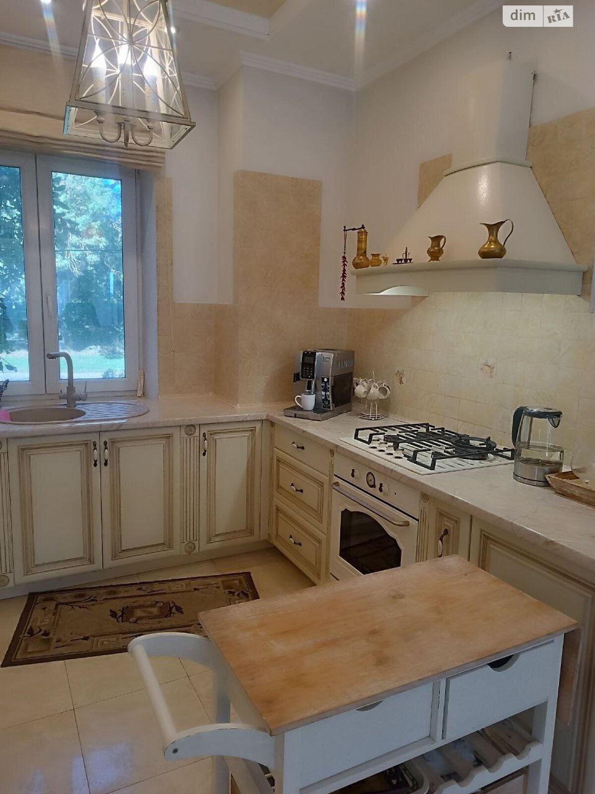двоповерховий будинок з гаражем, 215.6 кв. м, ракушечник (ракушняк). Продаж у Фонтанці фото 1 двоповерховий будинок з гаражем, 215.6 кв. м, ракушечник (ракушняк). Продаж у Фонтанці фото 1