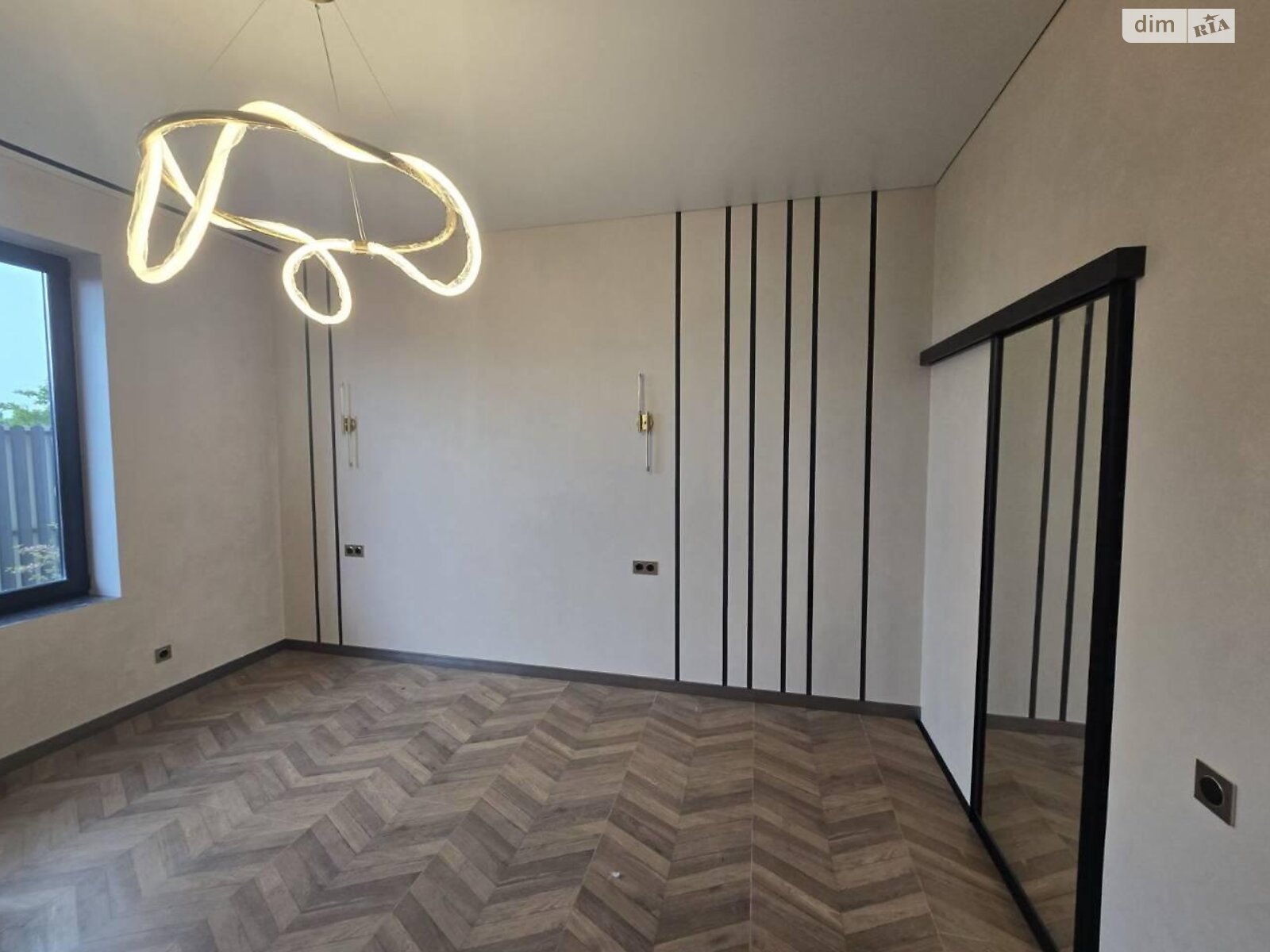двухэтажный дом, 180 кв. м, кирпич. Продажа в Фонтанке фото 1 двухэтажный дом, 180 кв. м, кирпич. Продажа в Фонтанке фото 1