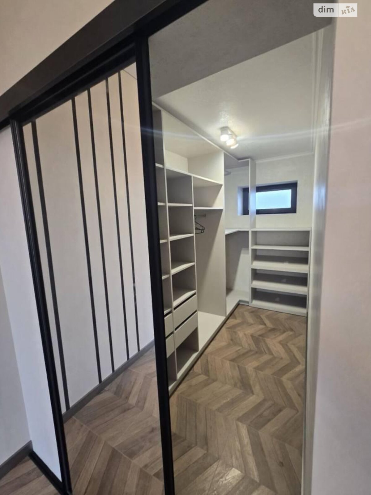 двухэтажный дом, 180 кв. м, кирпич. Продажа в Фонтанке фото 1 двухэтажный дом, 180 кв. м, кирпич. Продажа в Фонтанке фото 1