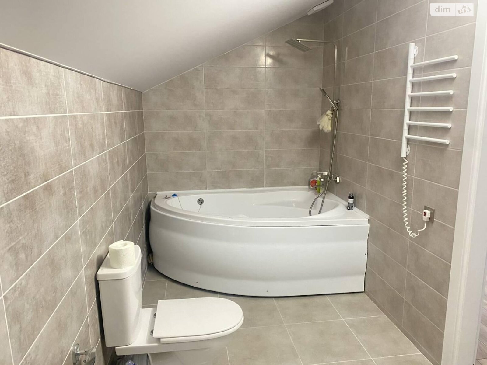 двоповерховий будинок, 110 кв. м, кирпич. Продаж у Фонтанці фото 1 двоповерховий будинок, 110 кв. м, кирпич. Продаж у Фонтанці фото 1