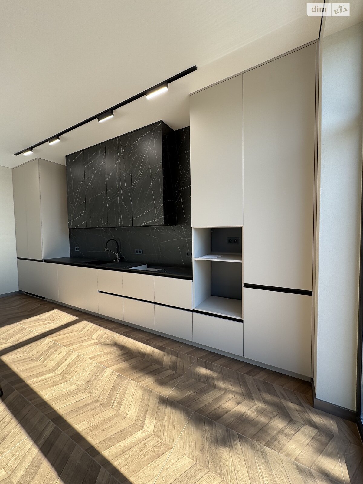 двоповерховий будинок, 170 кв. м, цегла. Продаж у Фонтанці фото 1 двоповерховий будинок, 170 кв. м, цегла. Продаж у Фонтанці фото 1