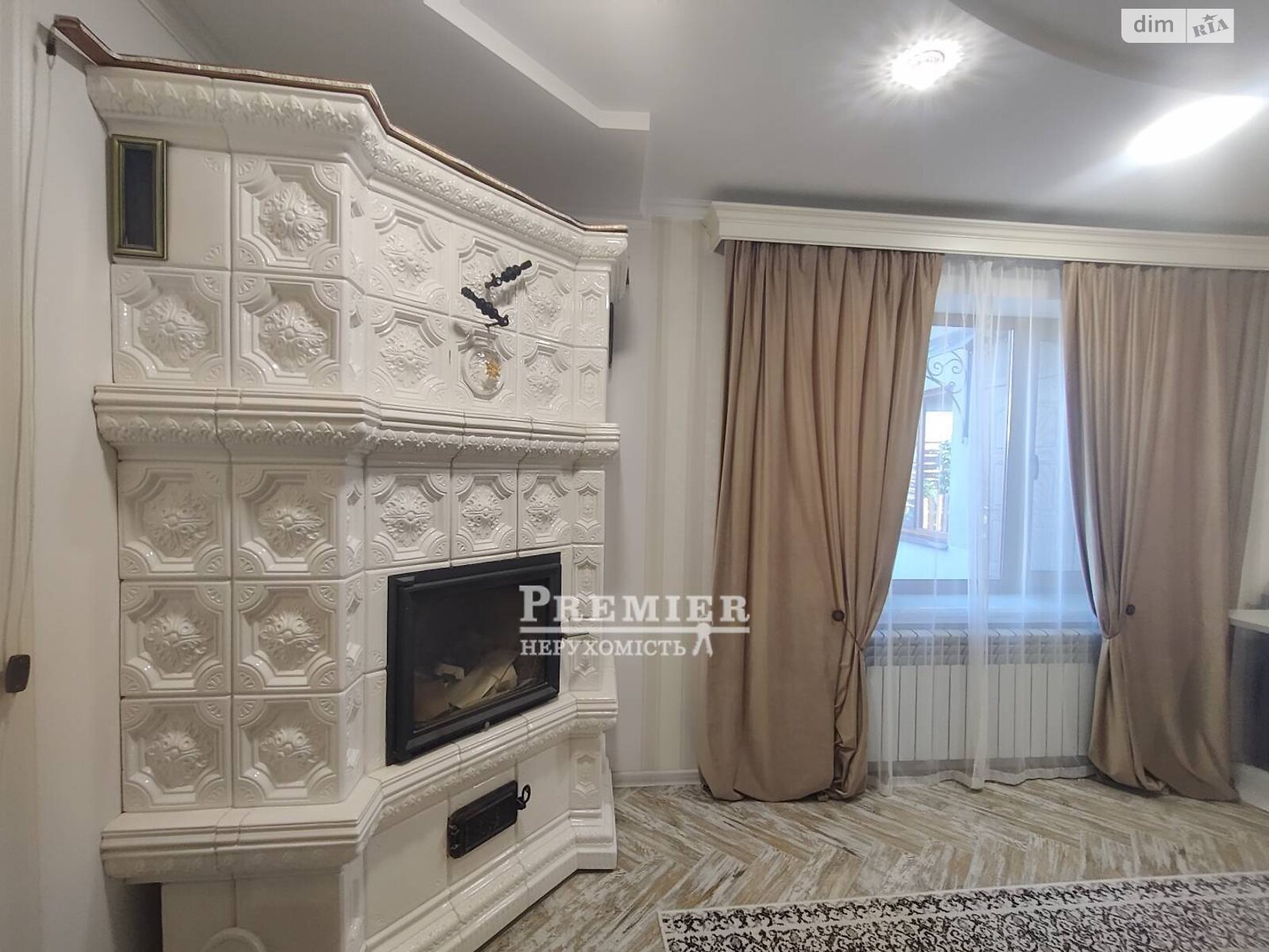 одноэтажный дом с гаражом, 138.8 кв. м, кирпич. Продажа в Фонтанке фото 1