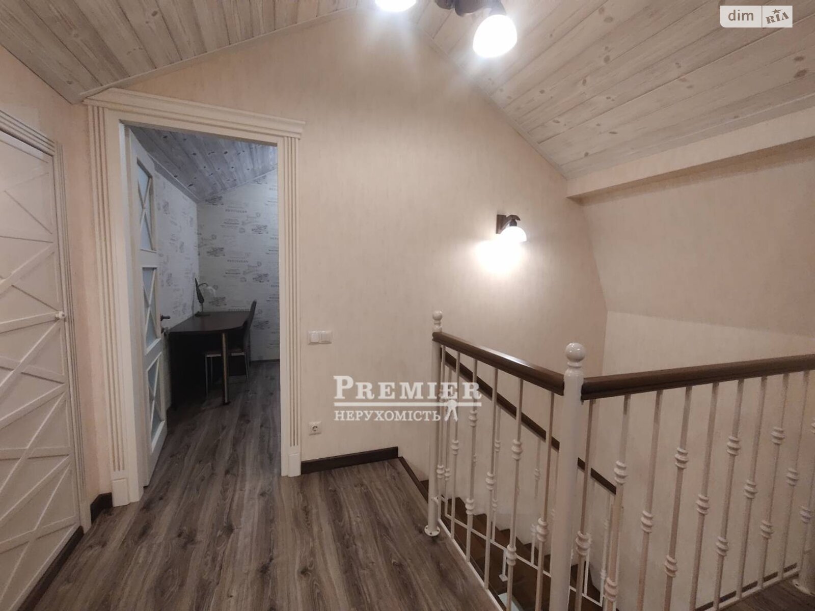одноэтажный дом с гаражом, 138.8 кв. м, кирпич. Продажа в Фонтанке фото 1