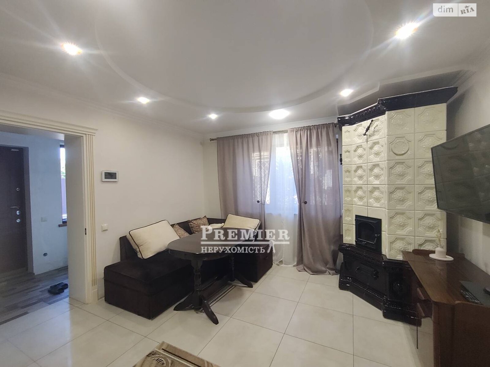 одноэтажный дом с гаражом, 138.8 кв. м, кирпич. Продажа в Фонтанке фото 1