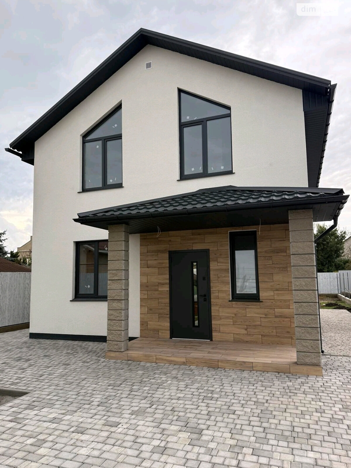 двухэтажный дом, 117 кв. м, кирпич. Продажа в Фонтанке фото 1 двухэтажный дом, 117 кв. м, кирпич. Продажа в Фонтанке фото 1