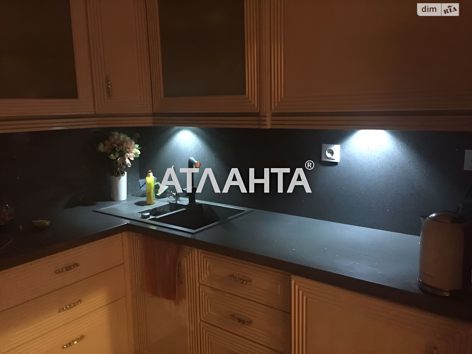 двухэтажный дом беседка, 100 кв. м, ракушечник (ракушняк). Продажа в Фонтанке фото 1 двухэтажный дом беседка, 100 кв. м, ракушечник (ракушняк). Продажа в Фонтанке фото 1