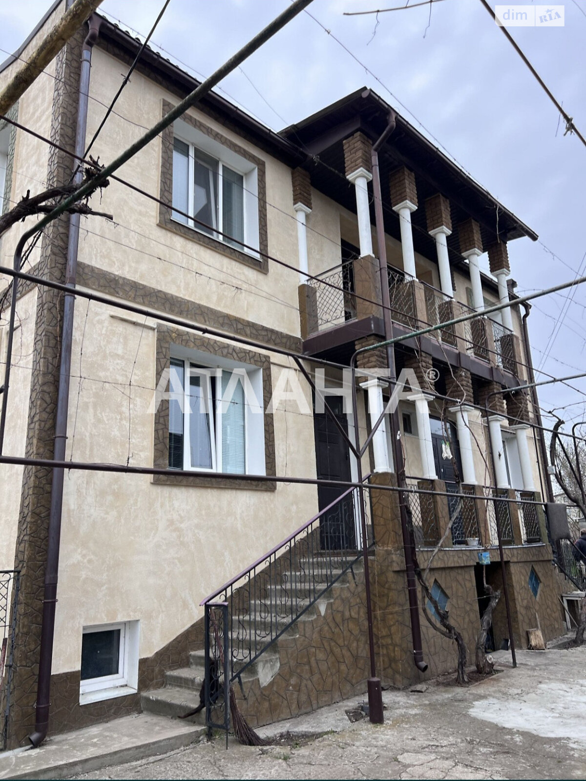 двоповерховий будинок, 360 кв. м, ракушечник (ракушняк). Продаж у Фонтанці фото 1 двоповерховий будинок, 360 кв. м, ракушечник (ракушняк). Продаж у Фонтанці фото 1