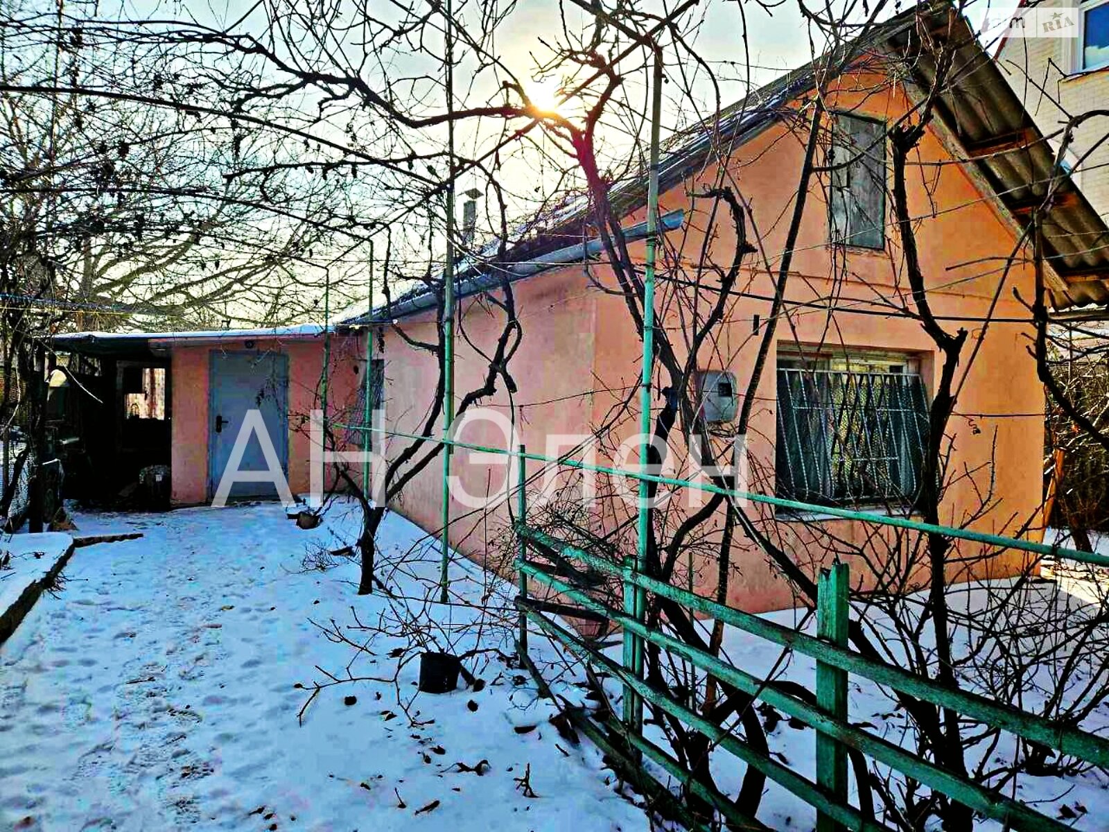 одноэтажный дом с гаражом, 44.4 кв. м, ракушечник (ракушняк). Продажа в Фонтанке фото 1 одноэтажный дом с гаражом, 44.4 кв. м, ракушечник (ракушняк). Продажа в Фонтанке фото 1