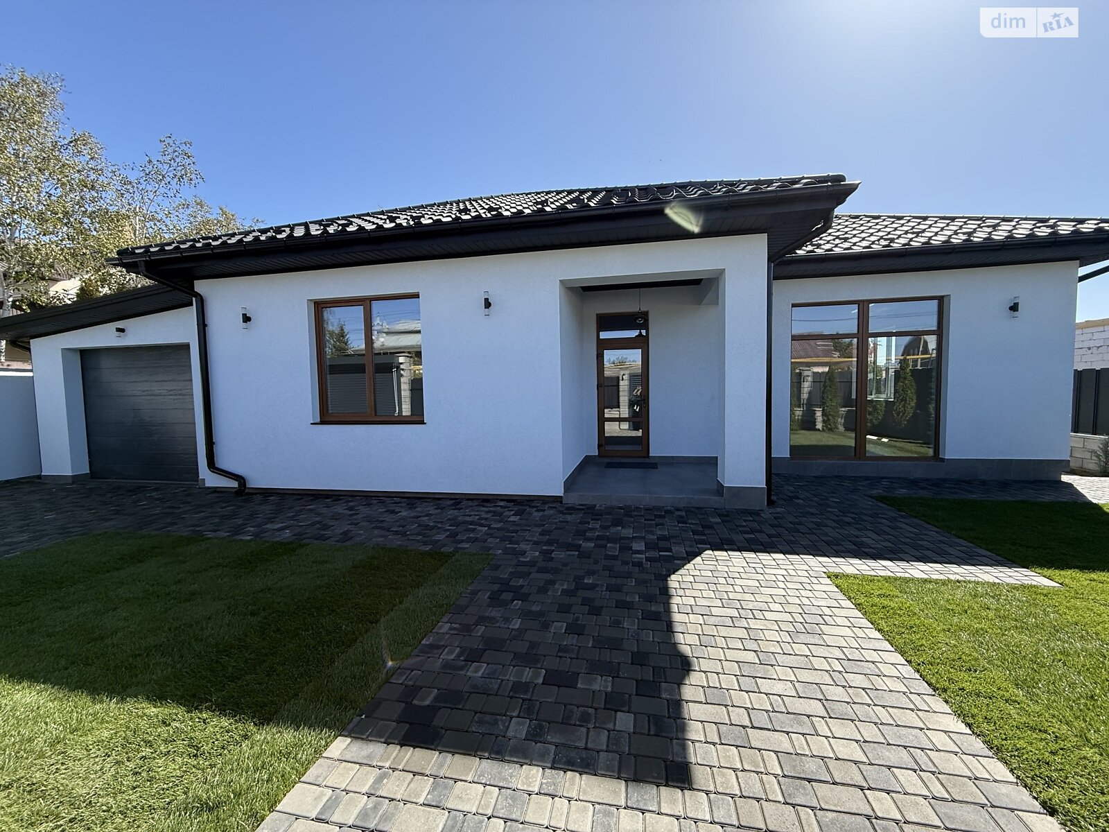 одноповерховий будинок з гаражем, 150 кв. м, газобетон. Продаж у Фонтанці фото 1 одноповерховий будинок з гаражем, 150 кв. м, газобетон. Продаж у Фонтанці фото 1