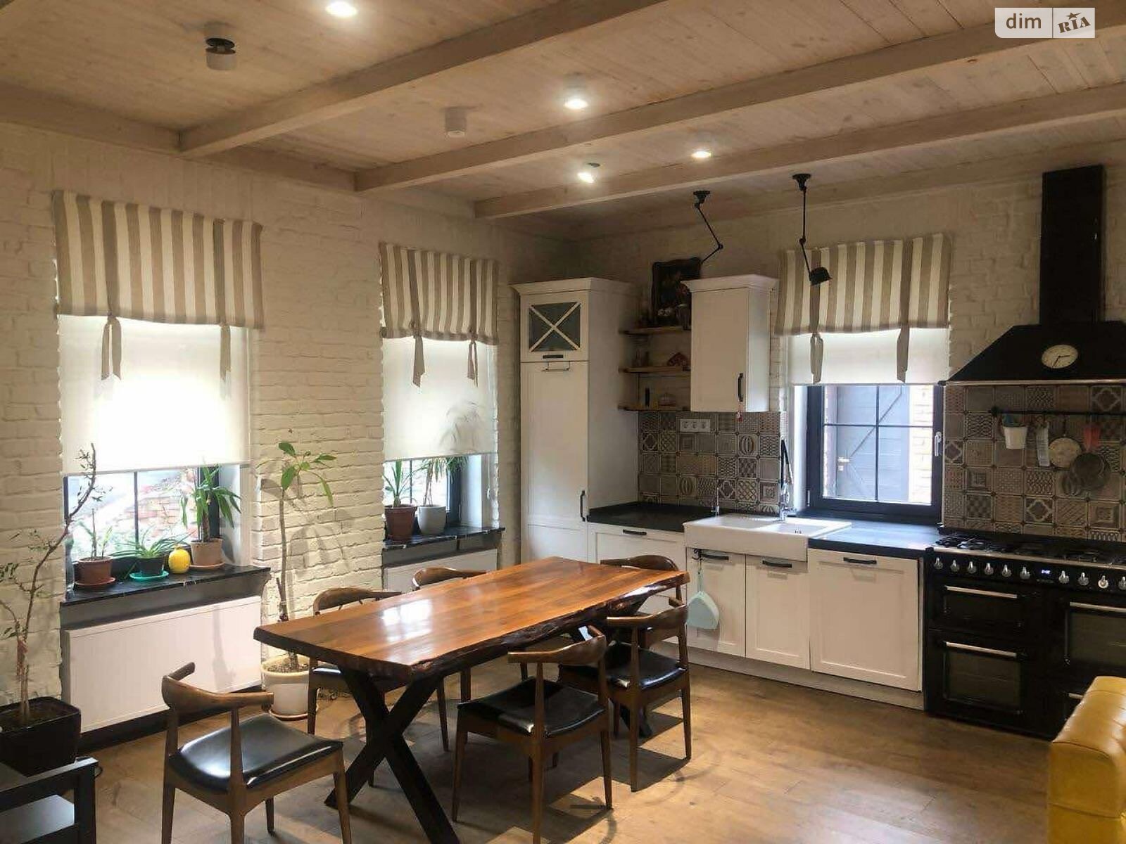 двухэтажный дом с верандой, 161.5 кв. м, кирпич. Продажа в Фонтанке фото 1