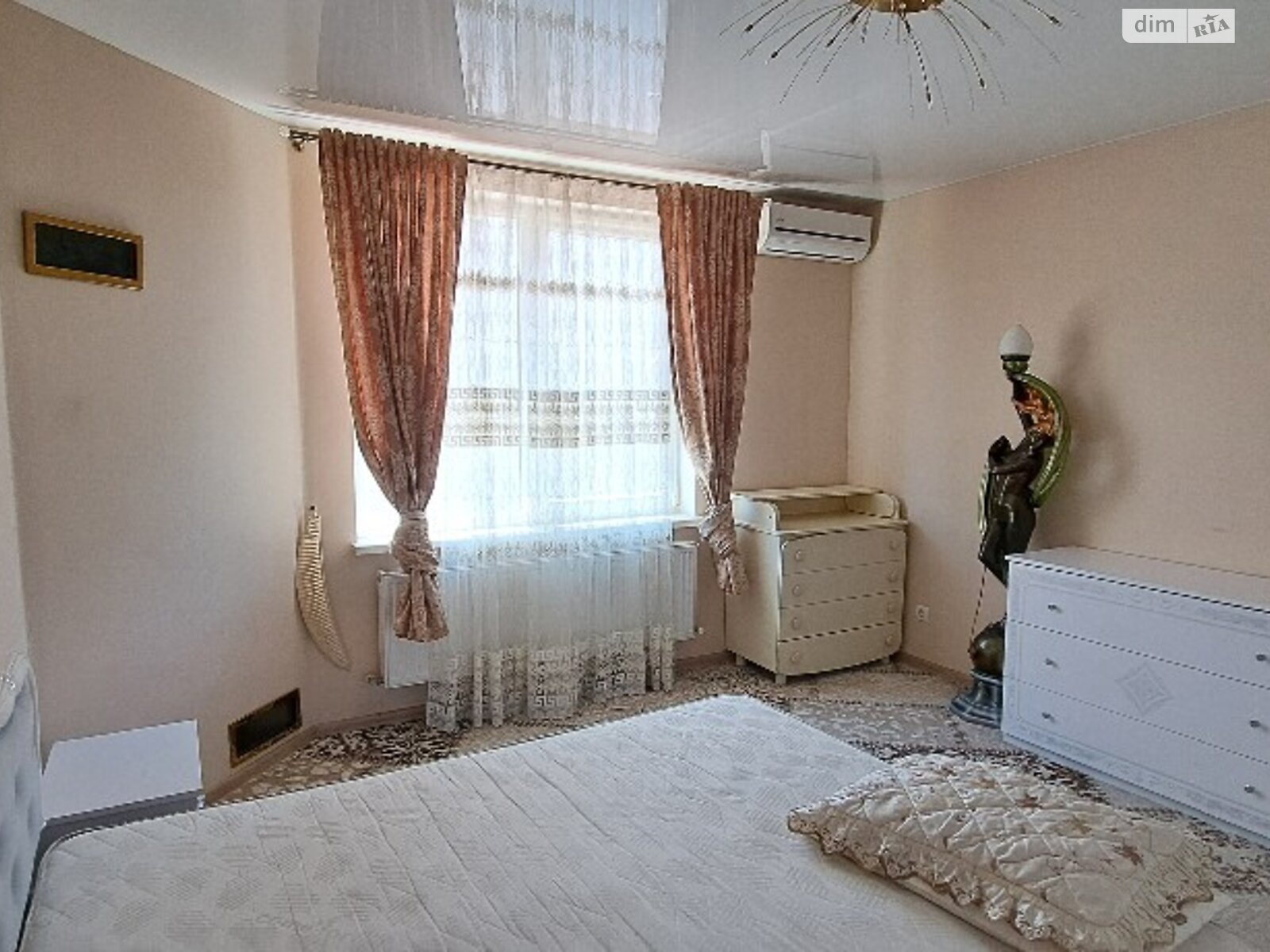 двухэтажный дом с отоплением, 145 кв. м, кирпич. Продажа в Фонтанке фото 1 двухэтажный дом с отоплением, 145 кв. м, кирпич. Продажа в Фонтанке фото 1