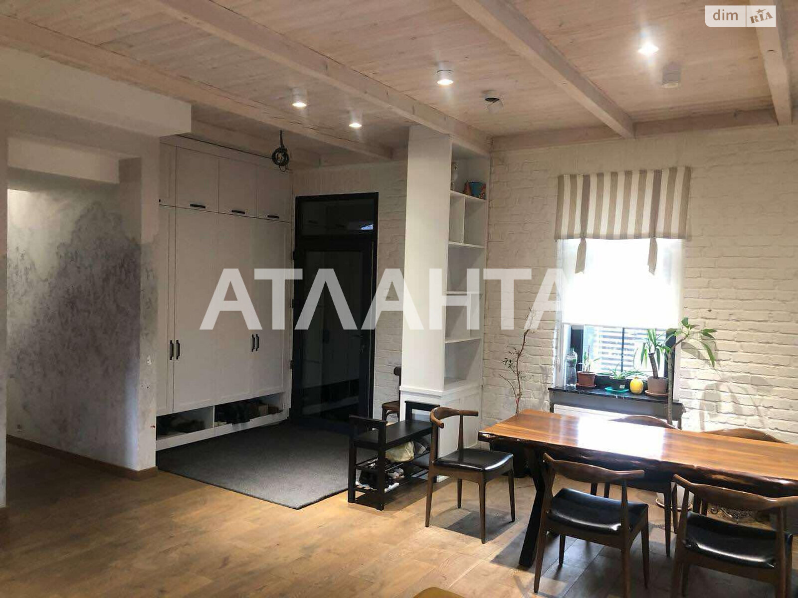 двоповерховий будинок бесідка, 285 кв. м, кирпич. Продаж у Фонтанці фото 1 двоповерховий будинок бесідка, 285 кв. м, кирпич. Продаж у Фонтанці фото 1