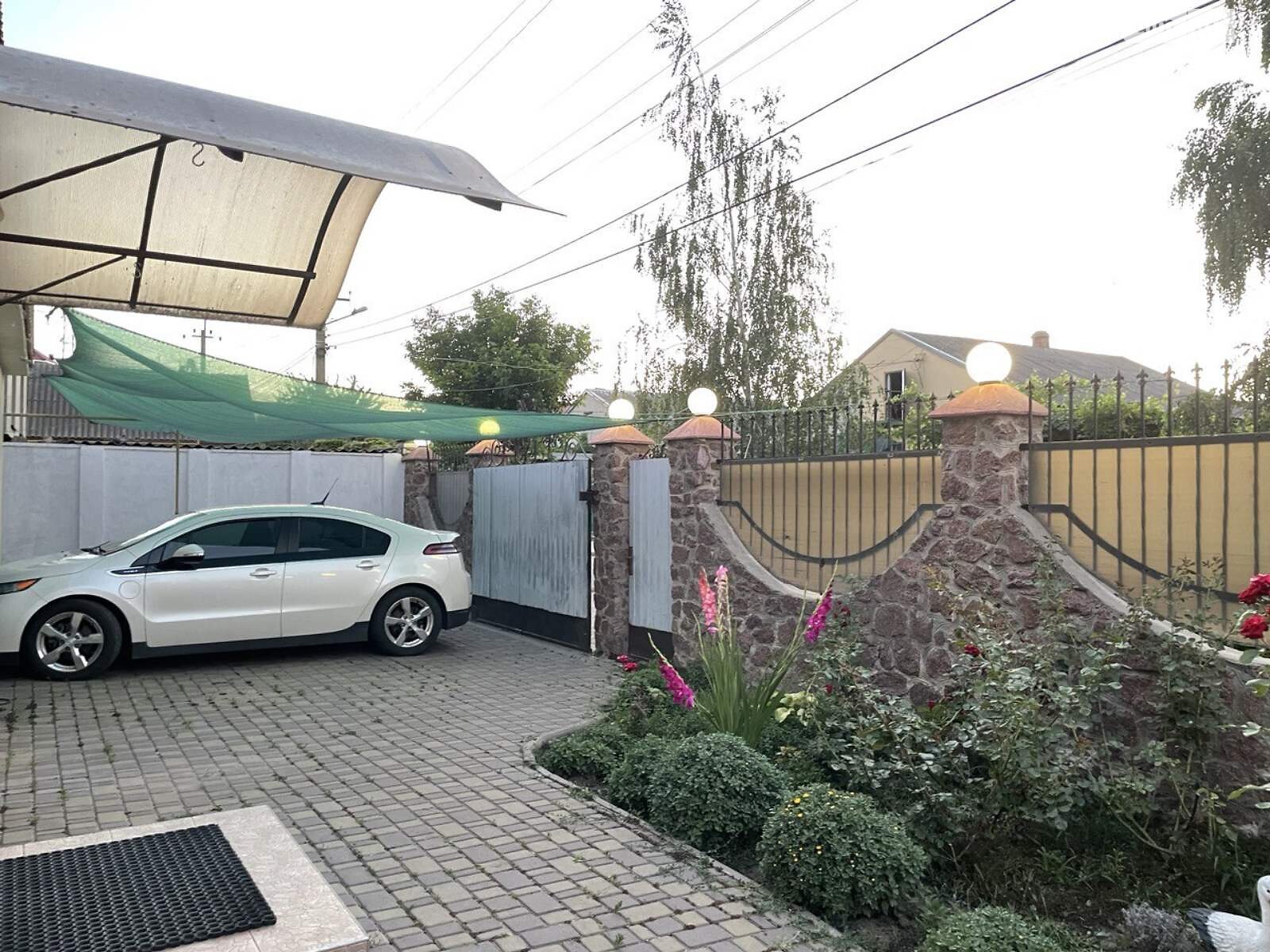двоповерховий будинок з гаражем, 345.6 кв. м, ракушняк. Продаж у Фонтанці фото 1 двоповерховий будинок з гаражем, 345.6 кв. м, ракушняк. Продаж у Фонтанці фото 1