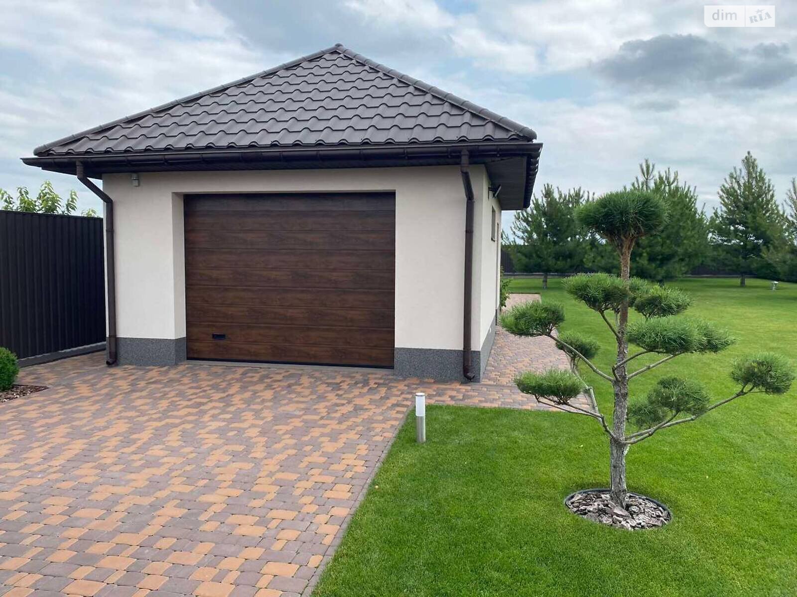 двухэтажный дом с гаражом, 204 кв. м, кирпич. Продажа в Фурсах фото 1