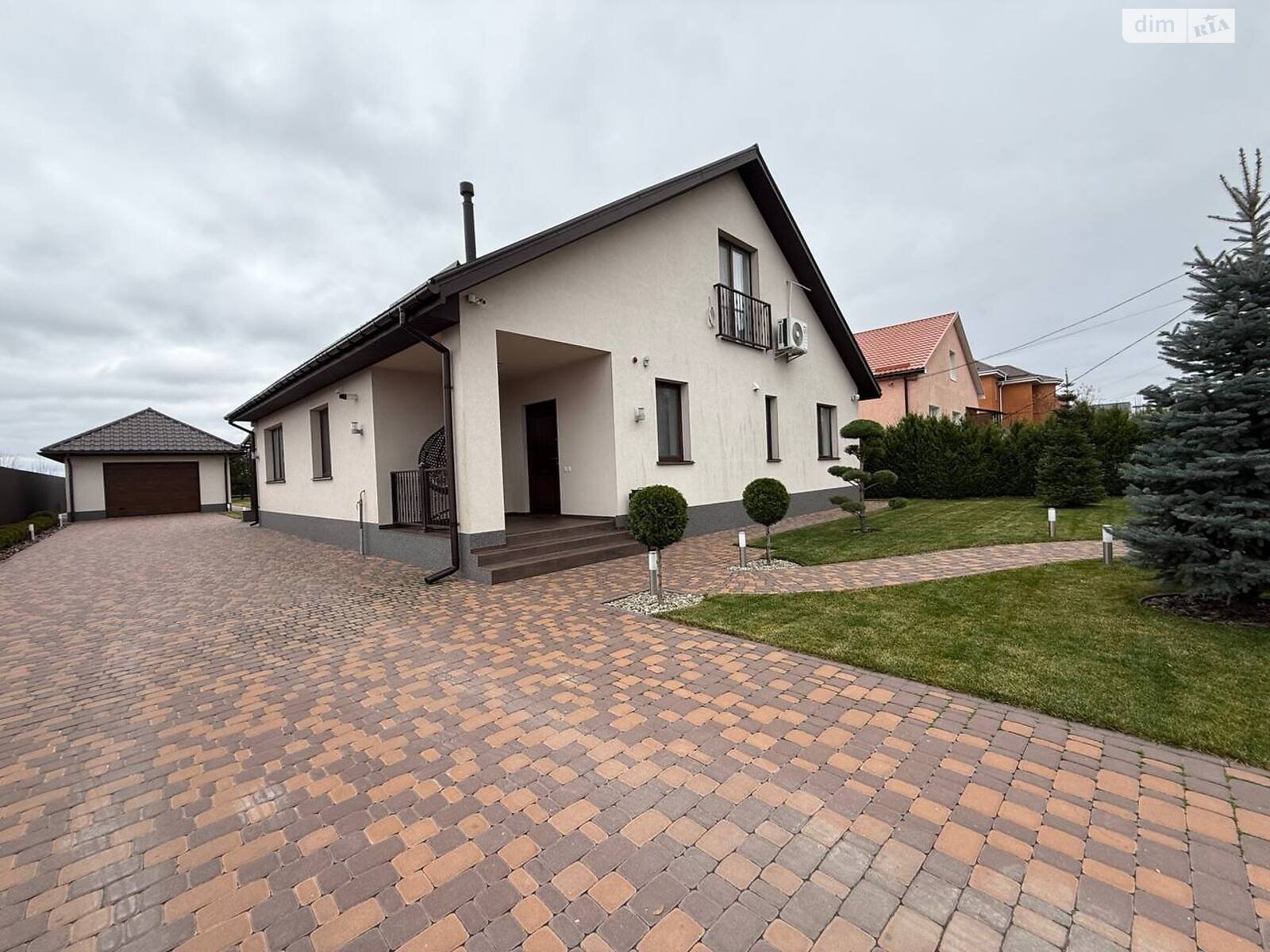 двухэтажный дом с гаражом, 204 кв. м, кирпич. Продажа в Фурсах фото 1