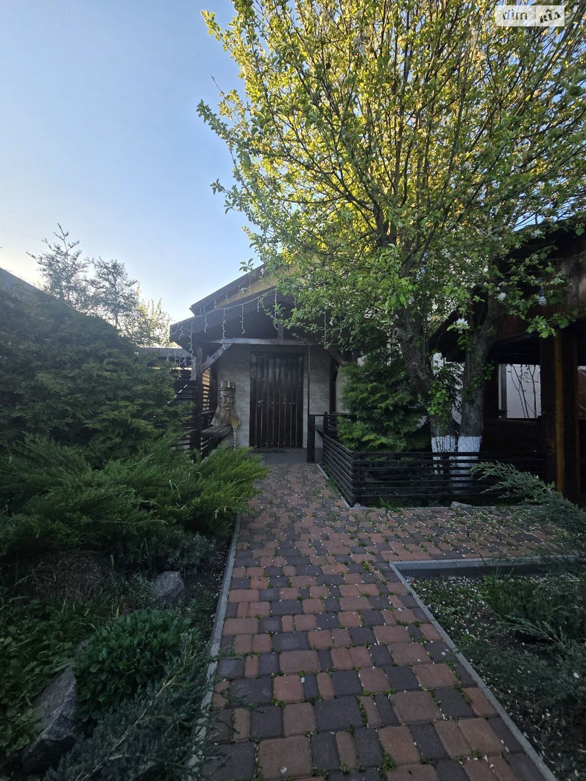 двоповерховий будинок з гаражем, 80 кв. м, цегла. Продаж у Фурсах фото 1 двоповерховий будинок з гаражем, 80 кв. м, цегла. Продаж у Фурсах фото 1