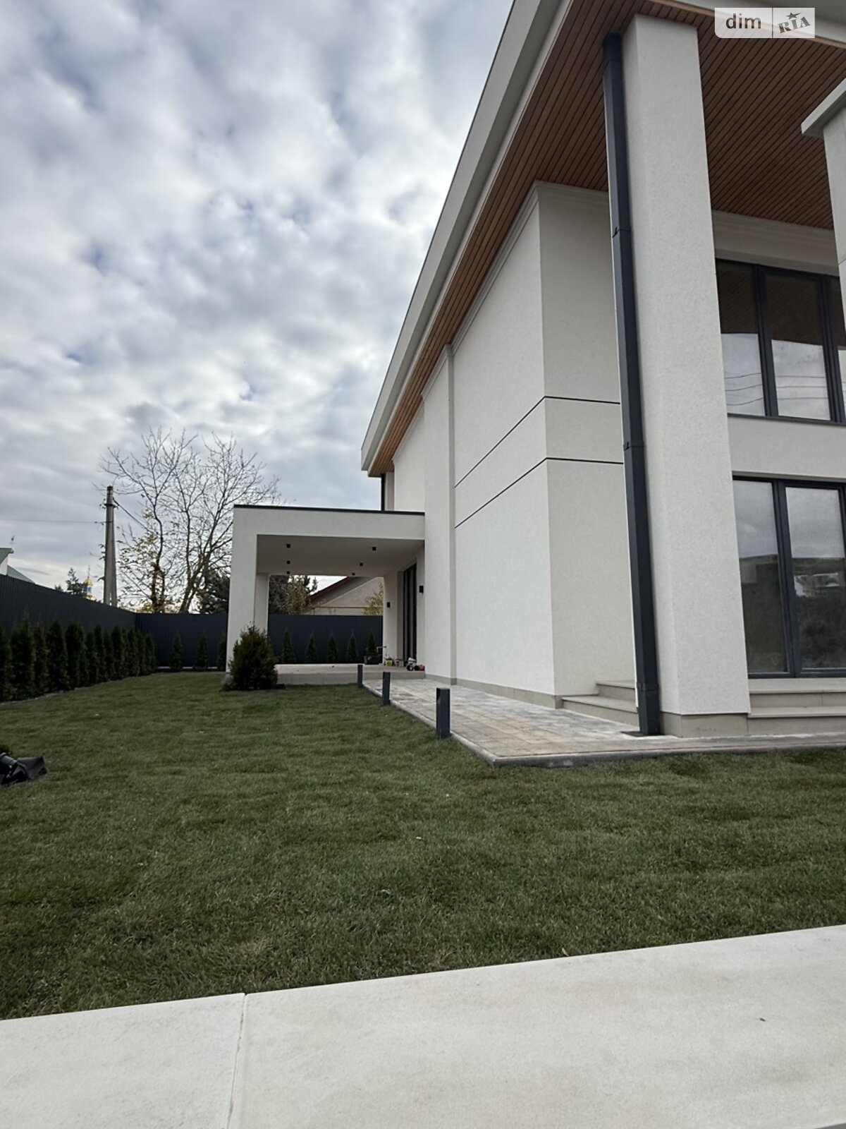 двухэтажный дом с гаражом, 240 кв. м, керамический блок. Продажа в Гаях-Гречинских фото 1