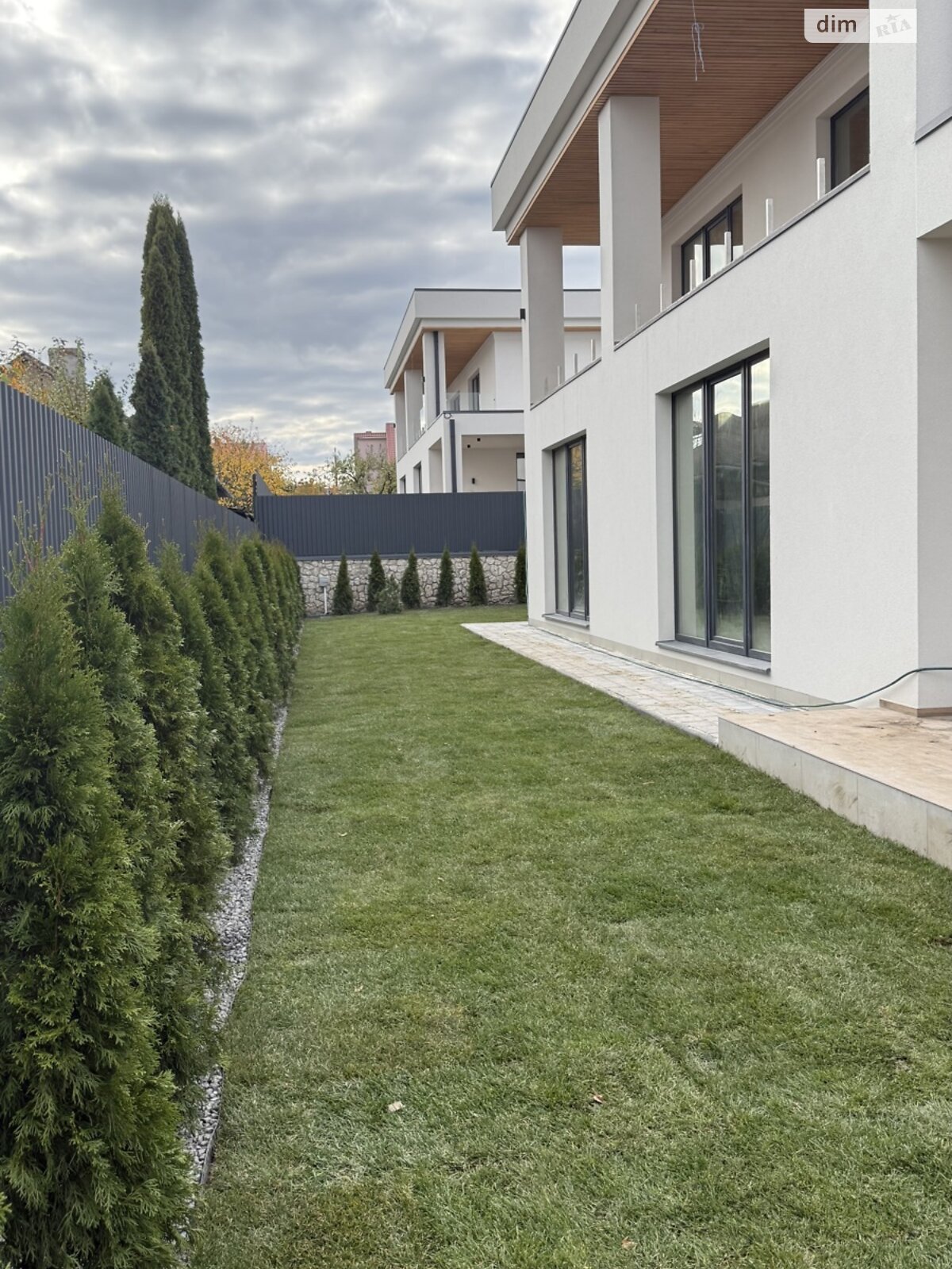 двухэтажный дом с гаражом, 240 кв. м, керамический блок. Продажа в Гаях-Гречинских фото 1