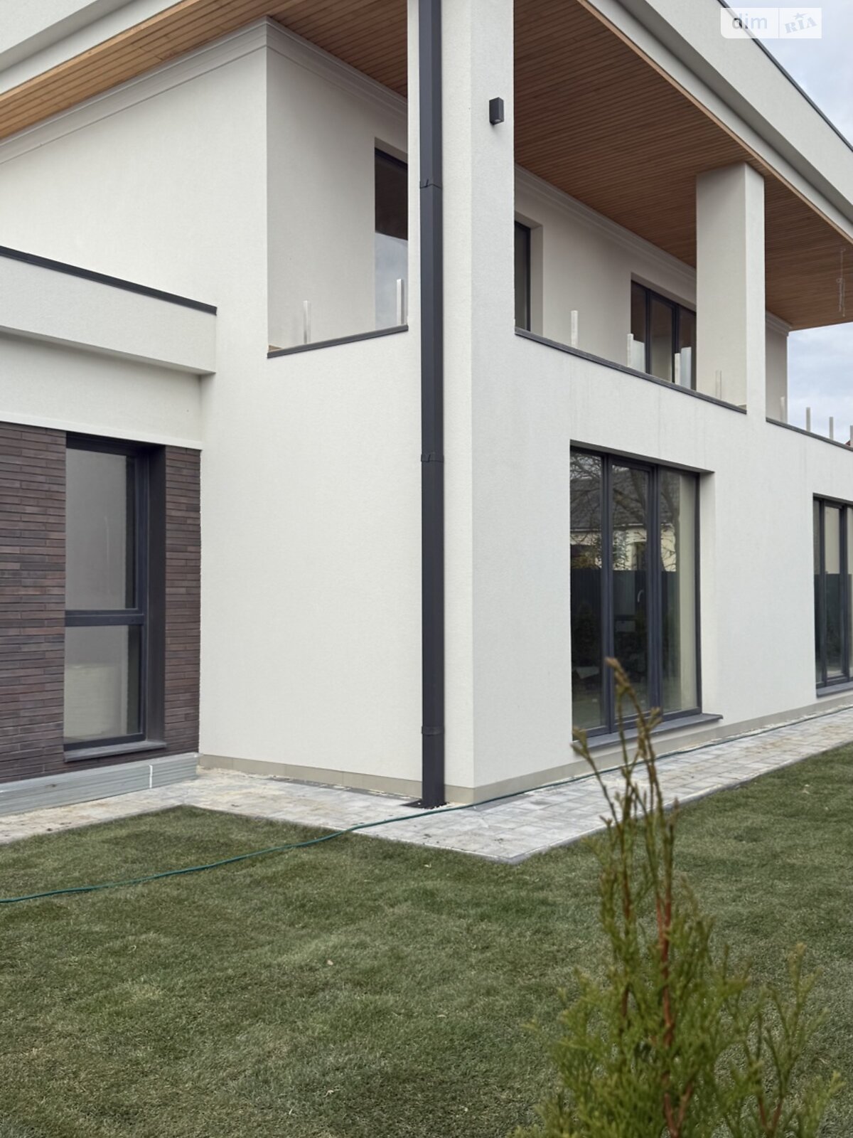 двухэтажный дом с гаражом, 240 кв. м, керамический блок. Продажа в Гаях-Гречинских фото 1