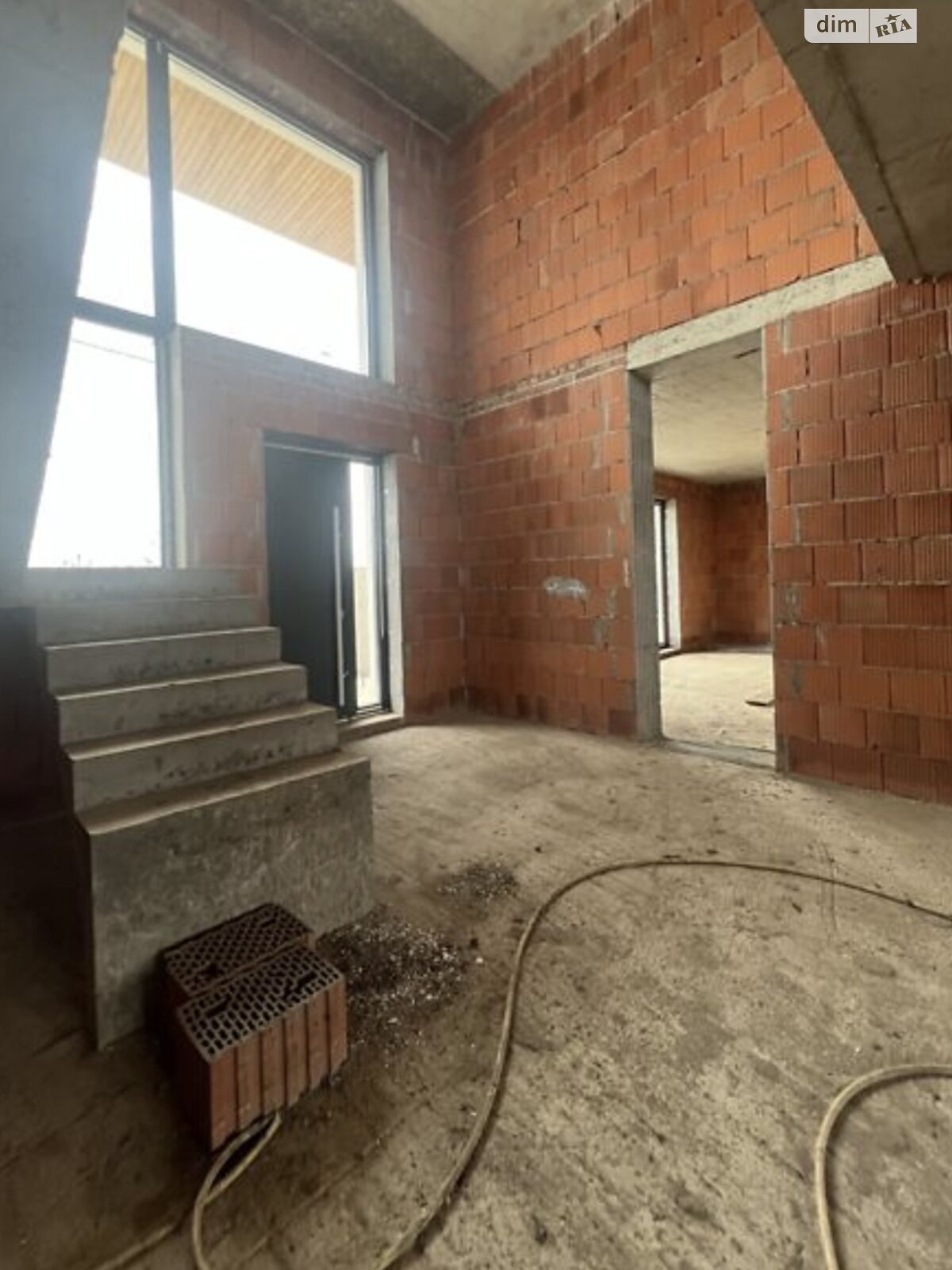 двухэтажный дом с гаражом, 240 кв. м, керамический блок. Продажа в Гаях-Гречинских фото 1