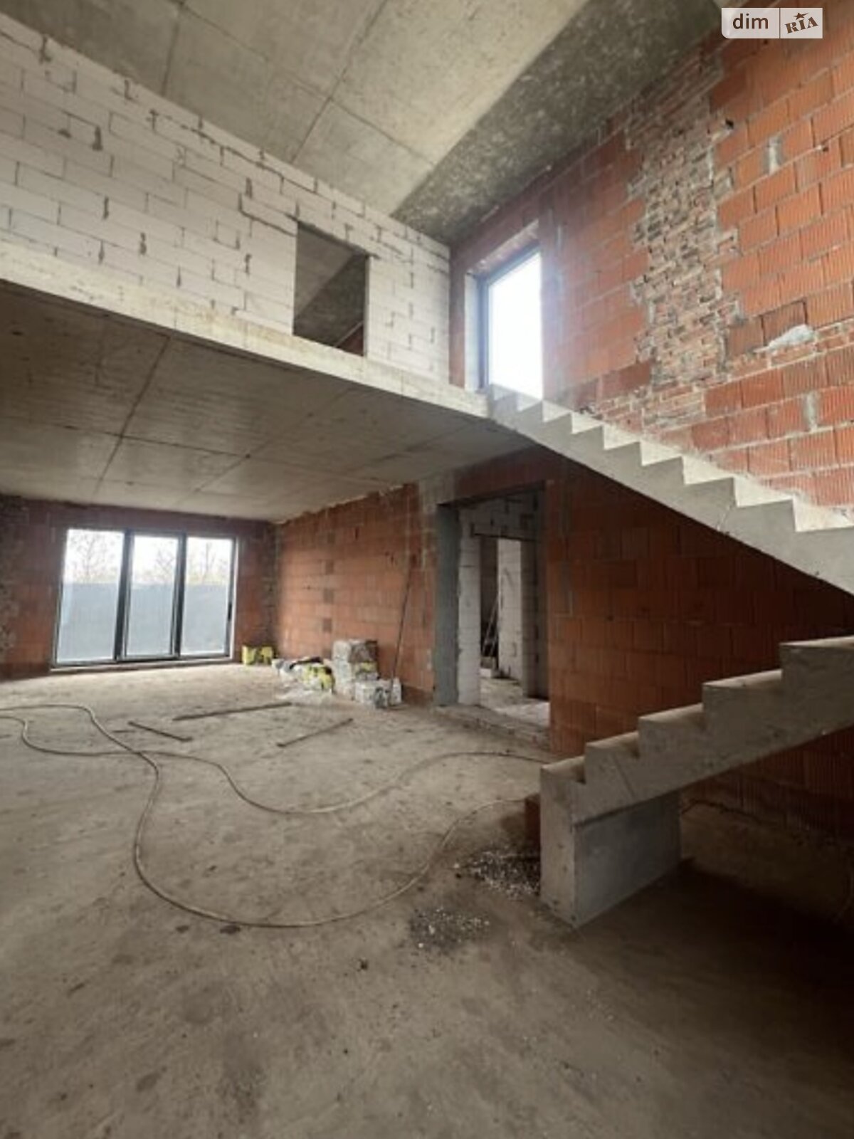 двухэтажный дом с гаражом, 240 кв. м, керамический блок. Продажа в Гаях-Гречинских фото 1