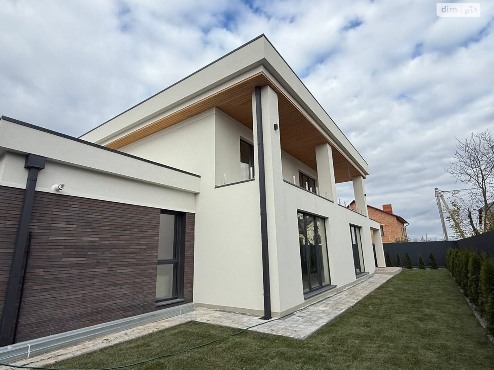 двоповерховий будинок з гаражем, 240 кв. м, кирпич. Продаж у Гаях-Гречинських фото 1