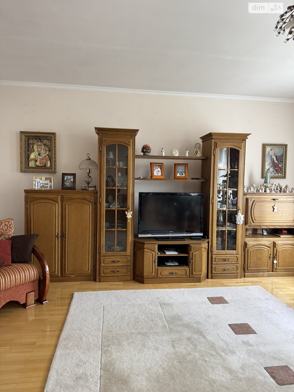 трехэтажный дом с гаражом, 500 кв. м, кирпич. Продажа в Гаях Ходоровских фото 1 трехэтажный дом с гаражом, 500 кв. м, кирпич. Продажа в Гаях Ходоровских фото 1