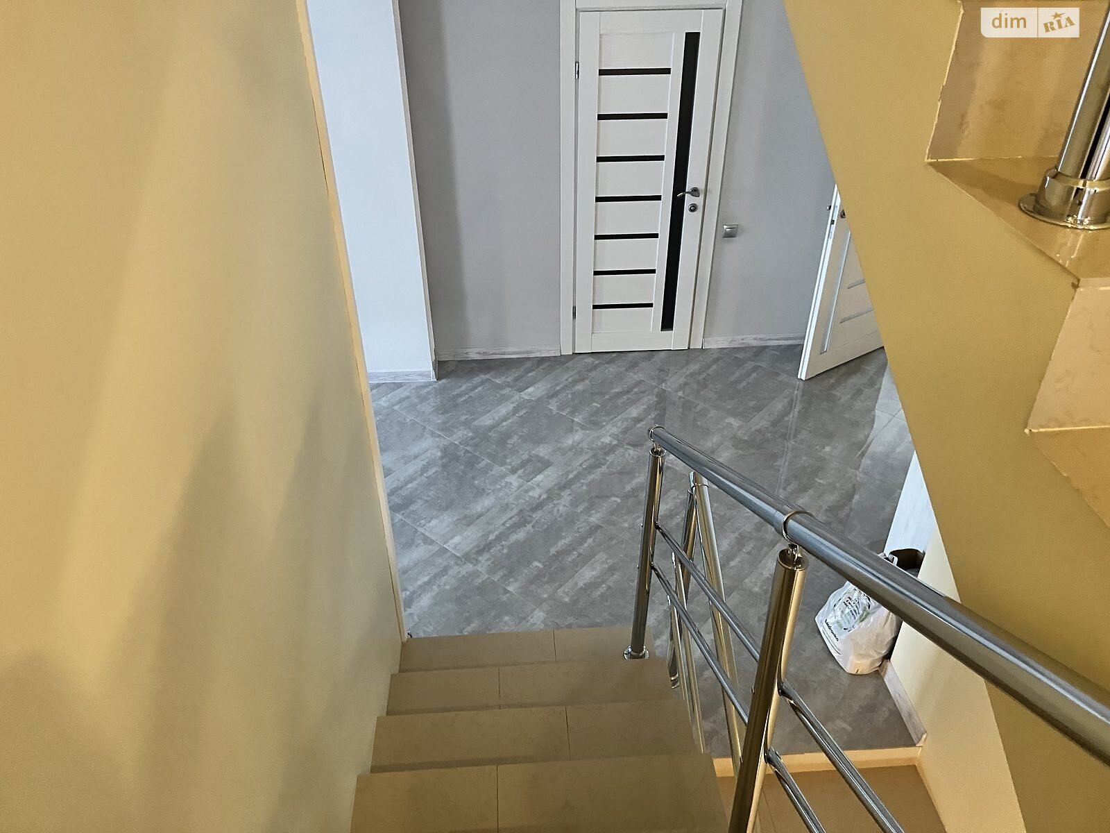 триповерховий будинок, 349 кв. м, цегла. Продаж у Гаях Ходоровських фото 1 триповерховий будинок, 349 кв. м, цегла. Продаж у Гаях Ходоровських фото 1
