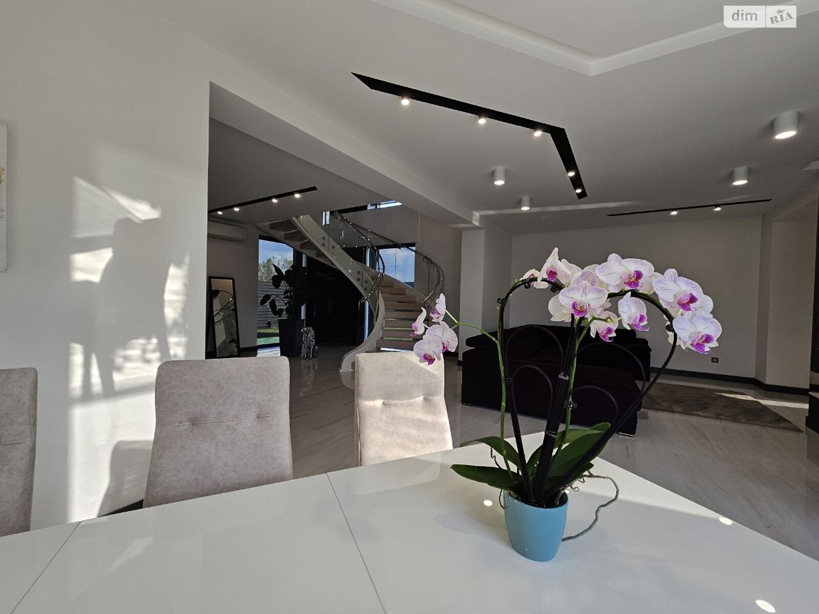 двоповерховий будинок, 290 кв. м, цегла. Продаж у Гаях Ходоровських фото 1 двоповерховий будинок, 290 кв. м, цегла. Продаж у Гаях Ходоровських фото 1