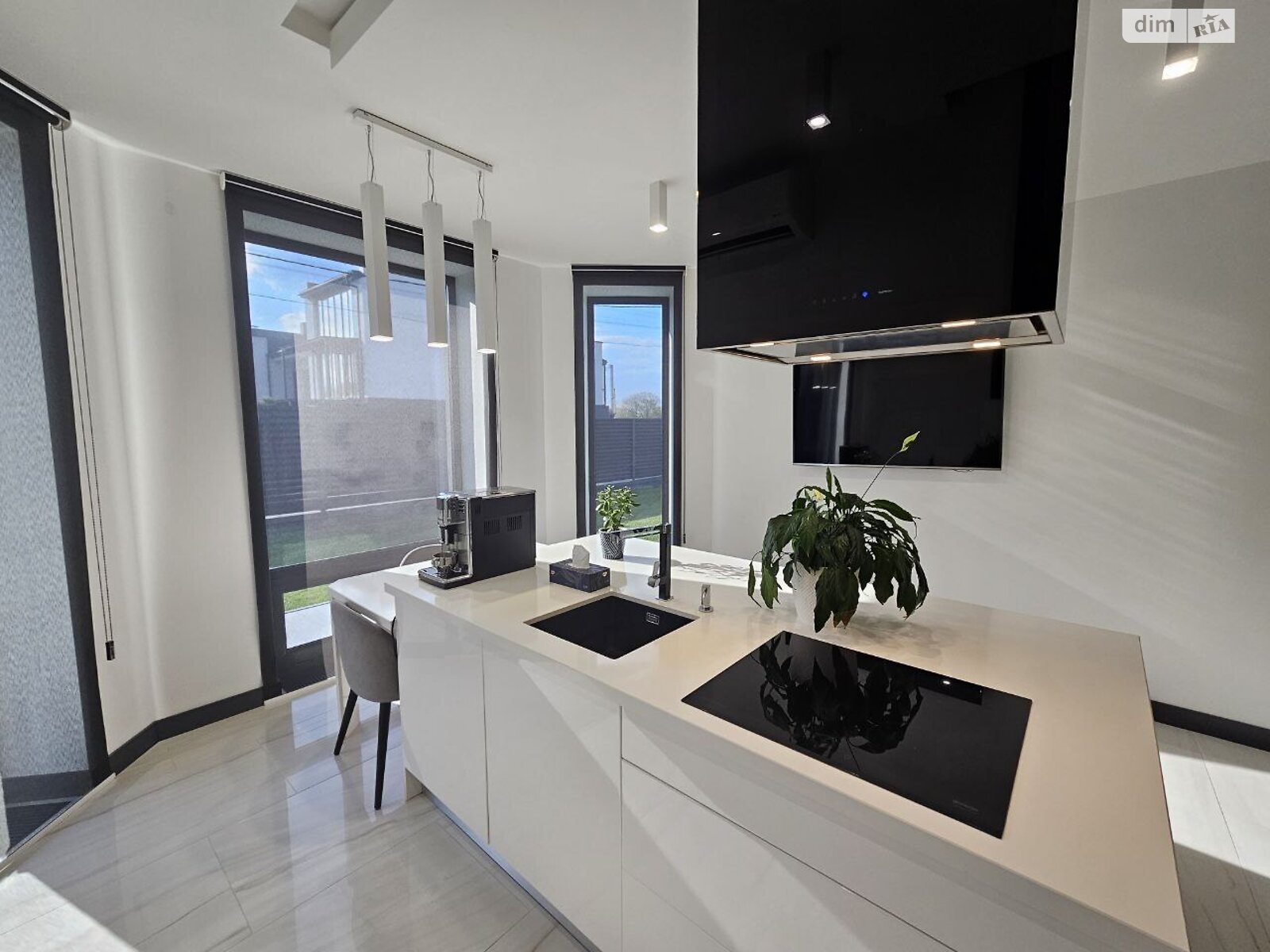 двоповерховий будинок, 290 кв. м, цегла. Продаж у Гаях Ходоровських фото 1 двоповерховий будинок, 290 кв. м, цегла. Продаж у Гаях Ходоровських фото 1